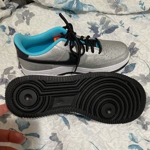 Nike Air Force 1 Low Kids 5.5Y NEW